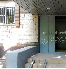 Входные двери в подъезд - вариант 2