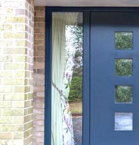 Входные стеклянные двери для частного дома - модель 2