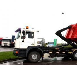 Вывоз мусора в большом контейнере - модель 1