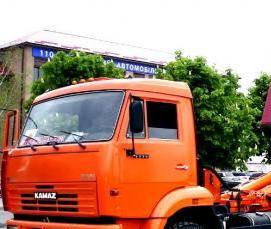 Вывоз мусора в большом контейнере - модель 3