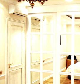 Зеркальные двери купе в прихожую - тип 1