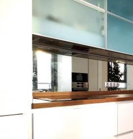 Зеркальный фартук для кухни - модель 1