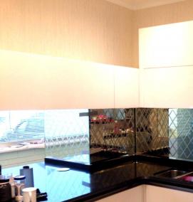 Зеркальный фартук для кухни - модель 2