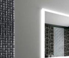 Зеркало для ванной с подсветкой и полками - вариант 2