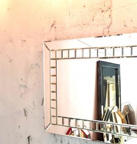 Зеркало настенное 50х70 см - вариант 4