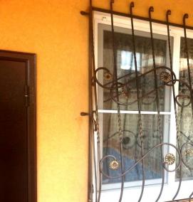 Жалюзийные решетки на слуховые окна - модель 3