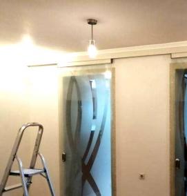 цельностеклянные раздвижные двери - вариант 1