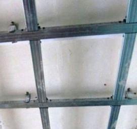 Демонтаж панелей пвх с потолка - модель 1