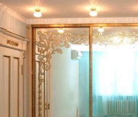 Двери купе в классическом стиле - модель 1