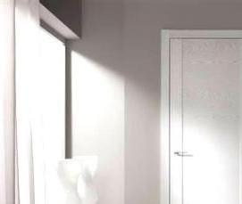 Двери межкомнатные белые с золотом - модель 3