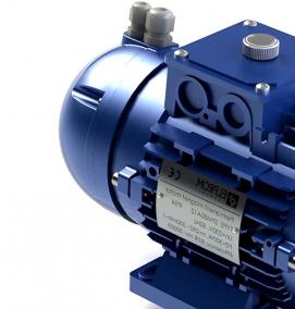 Двигатель на штукатурную станцию - вариант 1