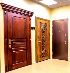 Двухстворчатые входные двери в квартиру - вариант 3