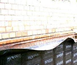 Гидроизоляция между фундаментом и стеной - модель 2