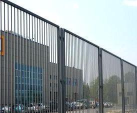 Готовый металлический забор с установкой Екатеринбург