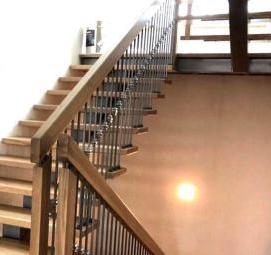 Изготовление лестниц из лиственницы Екатеринбург