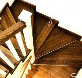 Лестницы на заказ деревянные из дуба Астрахань