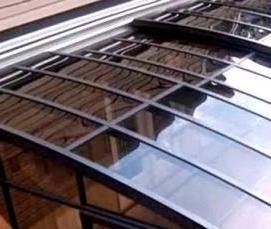 Монтаж монолитного поликарбоната на металлический каркас - тип 2