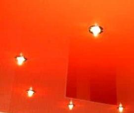 Натяжной потолок бело оранжевый Москва