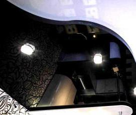 Натяжной потолок черный глянец - модель 1