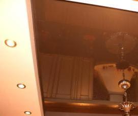 Натяжной потолок коричневый глянец - модель 3