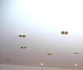 Натяжной потолок матовый глянцевый - вариант 3