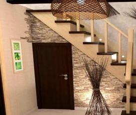 Ограждение лестницы в деревянном доме - модель 1