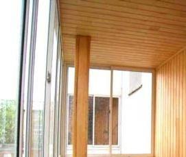 Отделка балкона деревом - вариант 4