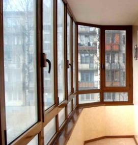 Отделка балкона гипсовым камнем - вариант 3