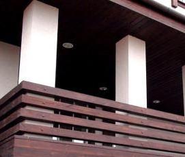 Перила балконные деревянные - вариант 1