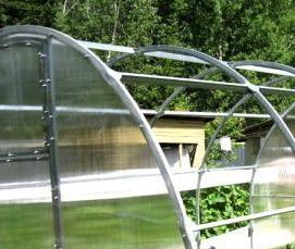Пластиковые теплицы из поликарбоната - модель 2
