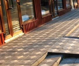 Плитка тротуарная 300х300х30 коричневая - модель 1