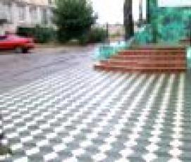 Положить тротуарную плитку на старую плитку - модель 4