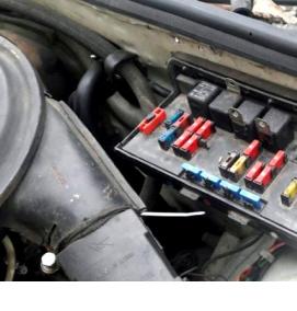 реле монтажного блока - модель 2