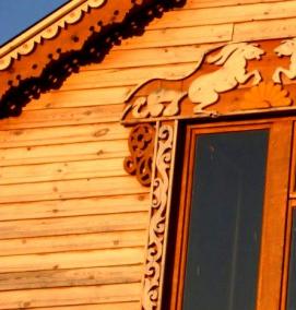 резные металлические наличники на окна - модель 2