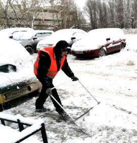 ручная уборка снега - модель 2