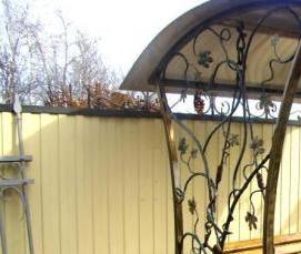 садовые качели с элементами художественной ковки - модель 1