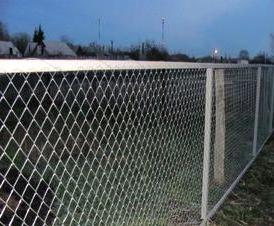 строительство  из сетки рабица - вариант 1