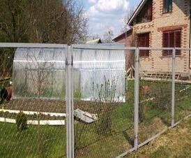 строительство  из сетки рабица - вариант 2