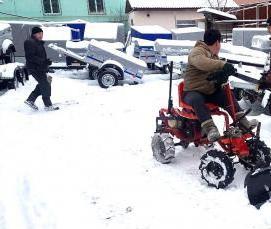 уборка снега на даче - модель 4