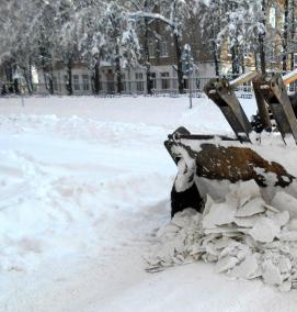 уборка снега трактором - вариант 1