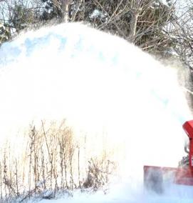 уборка снега триммером - модель 1