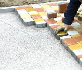 укладка тротуарной плитки брусчатки - вариант 1