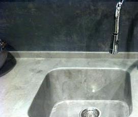 установка раковины из искусственного камня на кухне - вариант 1