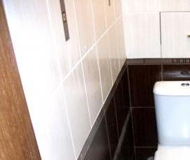 установка унитаза в туалете - модель 1