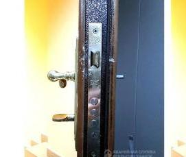 установка врезного замка - модель 1