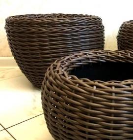 Вазоны из ротанга - модель 1