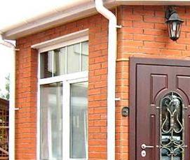 Входная дверь в деревянный дом уличная - вариант 2