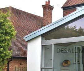 Входная группа в подъезд жилого дома - модель 2