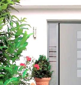 Входные двери в дом со стеклом - тип 4