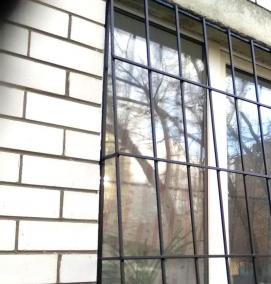 Внутренние раздвижные решетки на окна - вариант 3